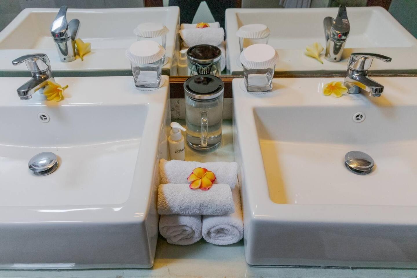 Heart Of Seminyak, 2Br, Sleeps 4, Walk To Bintang Vila Exterior foto