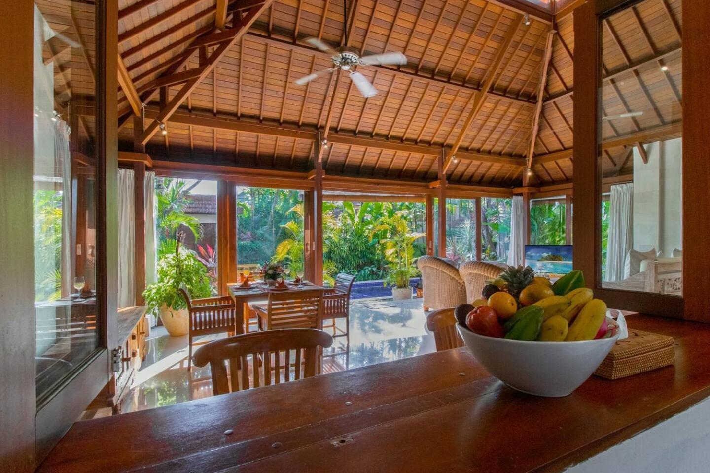 Heart Of Seminyak, 2Br, Sleeps 4, Walk To Bintang Vila Exterior foto