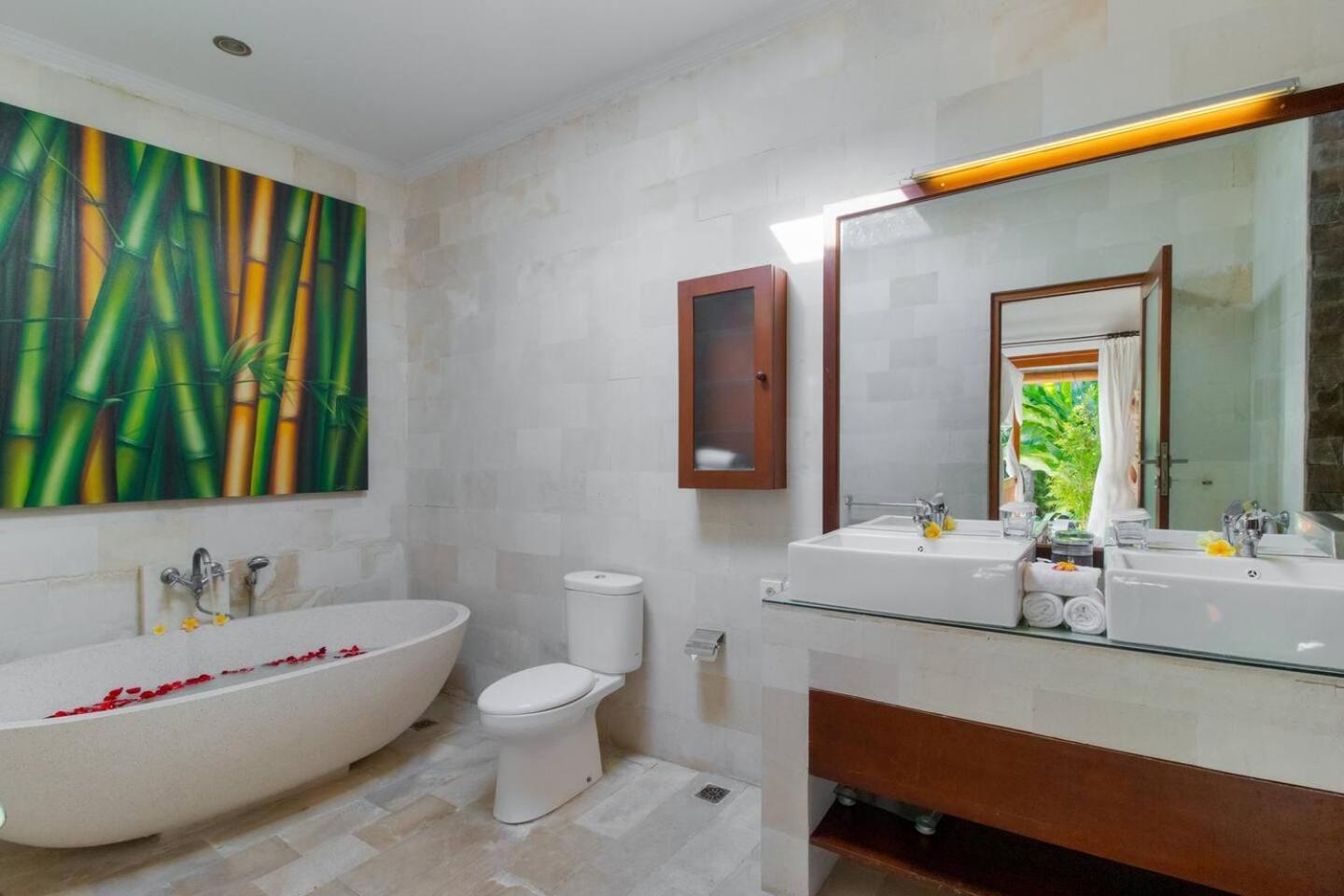 Heart Of Seminyak, 2Br, Sleeps 4, Walk To Bintang Vila Exterior foto